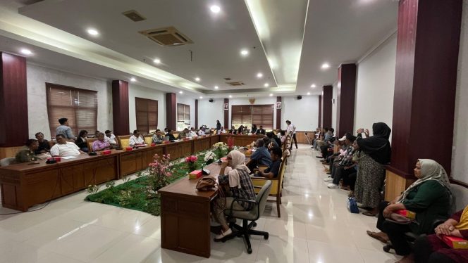 
					DPRD Kota Batam Mengecam Tegas Adanya Bentuk Praktik Premanisme Oleh PT Golden Teleshop Di Seraya Atas