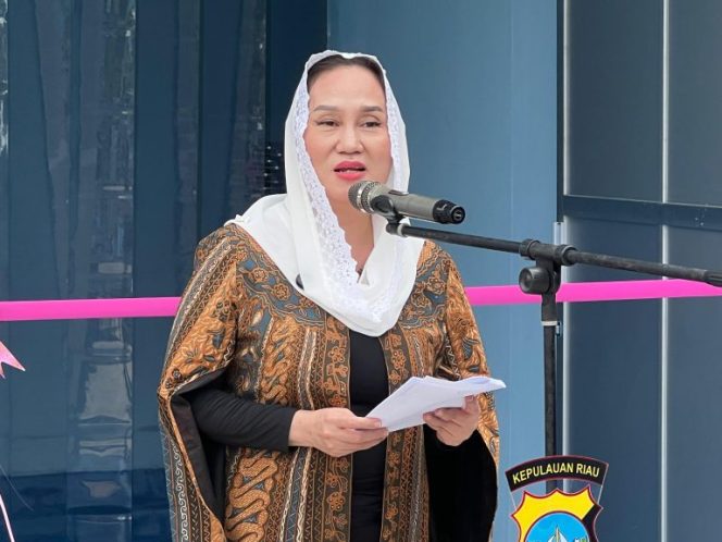 
					Menanak Masa Depan di Dapur Negeri