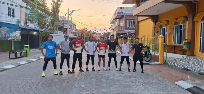 
					Telajak Lari Belakang Padang mengajak sehat dengan enjoy fun run 21Km keliling Belakang Padang