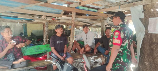 
					Lewat Silaturahmi, Babinsa Koramil 06/Kateman Jaga Harmoni Sosial Desa