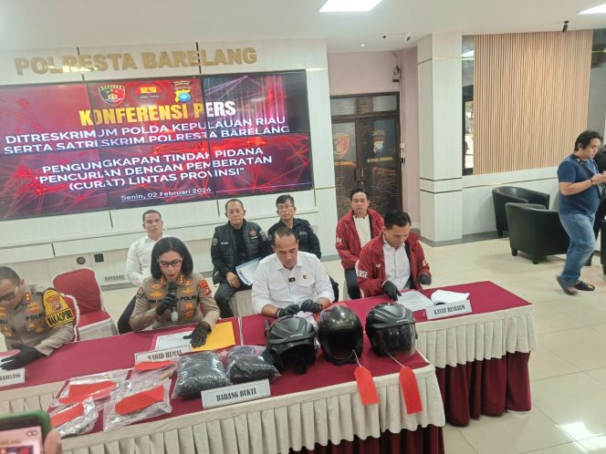 
					Polresta Barelang Bersama Polda Kepri Bongkar Sindikat Pencurian Rumah, Lima Pelaku Ditangkap