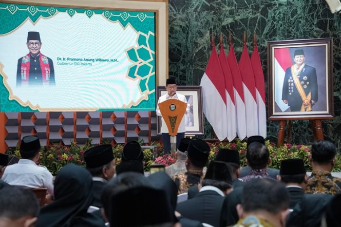 
 Gubernur Pramono menyampaikan sambutan pelantikan pengurus DMI DKI Jakarta, Rabu (11/02/2026)