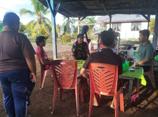 
					Babinsa Koramil 06/KTM Intensifkan Komduk SDM di Sumber Jaya, Dorong Harmoni Sosial dan Ketahanan Pangan