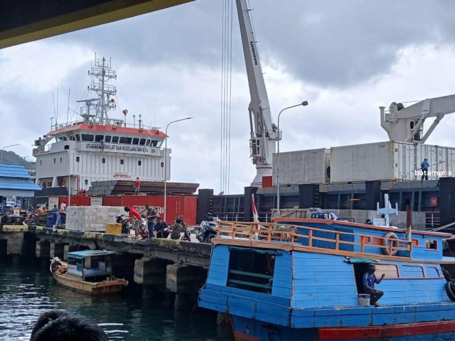 
					Tarif Kontainer Anambas-Jakarta Tembus Rp20 Juta, Warga Pertanyakan Program Subsidi