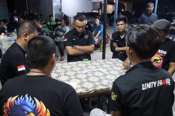 
					Kapolresta Barelang Hadiri Penutupan Turnamen Domino ADOB, Perkuat Sinergi Jaga Kamtibmas