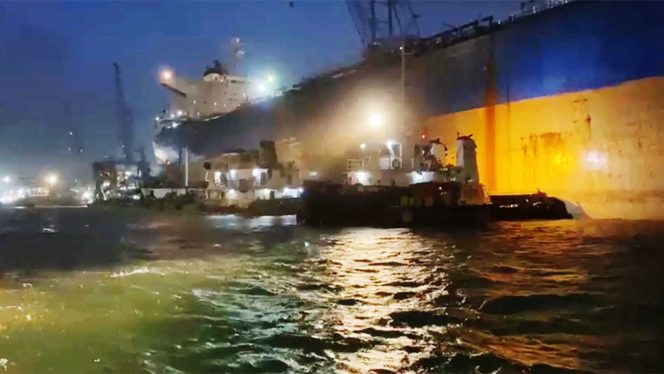 
					Upaya Tim SAR Batam Sisir Laut Cari Second Engineer yang Hilang