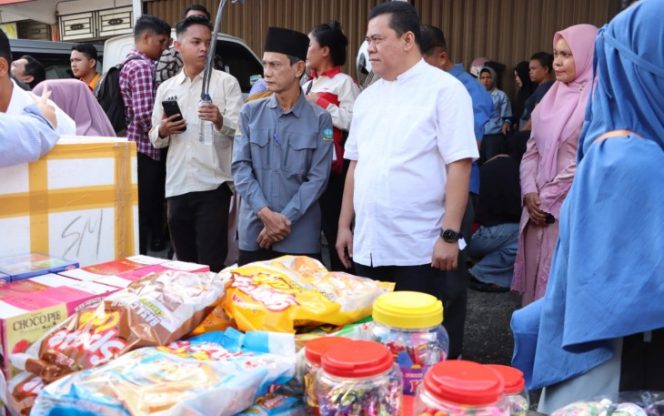 
					Sekda Bintan Tinjau Pasar Murah Sekaligus Pastikan Stabilitas Harga dan Stok Bahan Pokok
