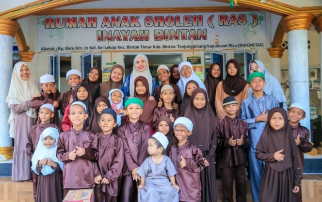 
					Berkah Ramadan, Ketua TP PKK Bintan Kunjungi Panti Asuhan Inayah Kijang