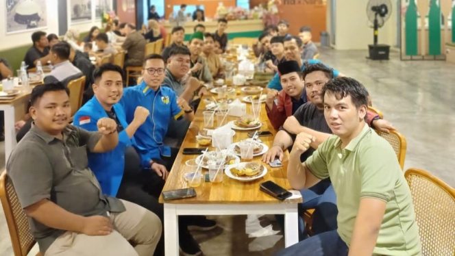 
					Senja Ramadhan di Tagaraja: Aparatur Kelurahan Pilih Berbagi di Penghujung Jam Kerja