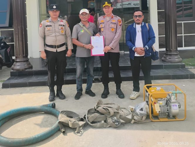 
					Cegah Karhutla, PT Oscar Investama Salurkan Bantuan Alat Damkar ke Polsek Kateman