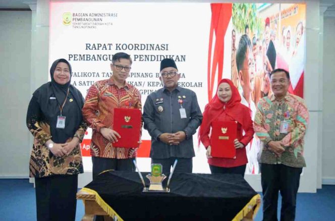 
					Wali Kota Lis Tekankan Disiplin Manajemen dan Penguatan Pendidikan Karakter