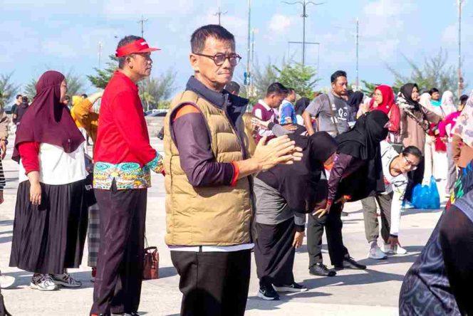 
					Hadiri Senam Bersama, Wawako Raja Ariza: Pentingnya Hidup Sehat dan Semangat Kerja