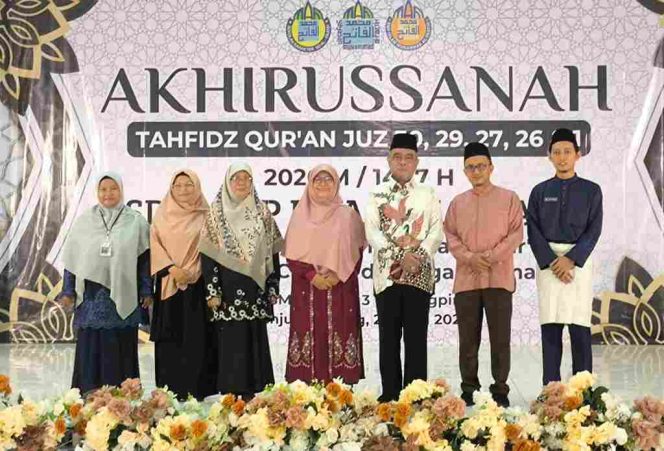 
					Wisuda Tahfidz Qur’an SD dan SMP Islam Al-Faatih, Tamrin Dahlan: Wujudkan Generasi Qur’ani Berkarakter