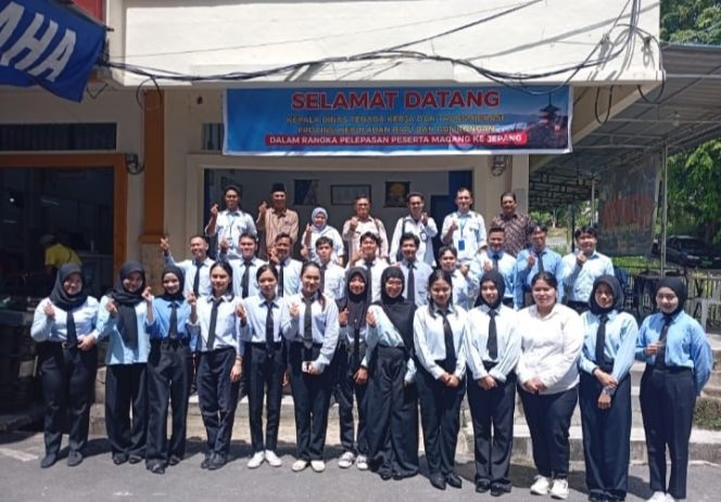 
 Disnakertras Kepri Hadiri Pelepasan 25 Peserta Magang ke Jepang dari LPK Credible College