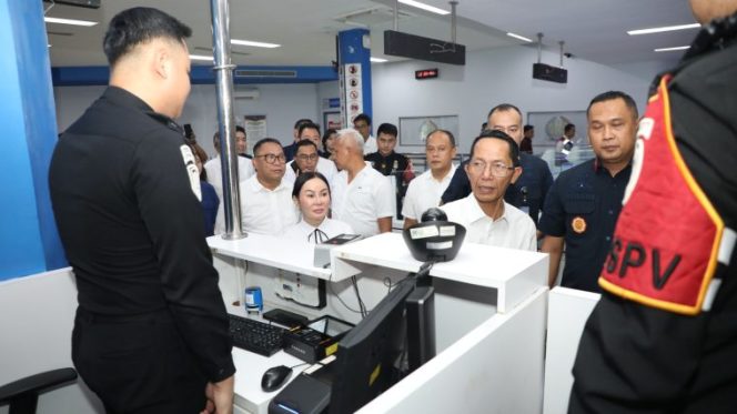 
					Amsakar–Li Claudia Sidak Pelabuhan Internasional, Pastikan Layanan Prima