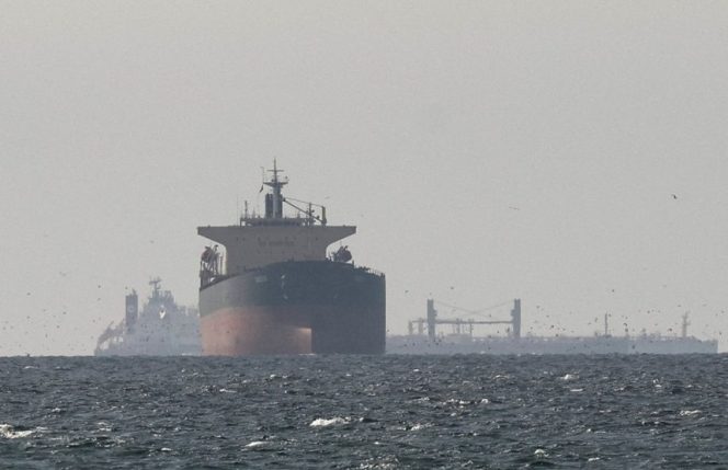 
 Parlemen Iran Menyetujui Rancangan Undang-Undang Biaya Transit Selat Hormuz