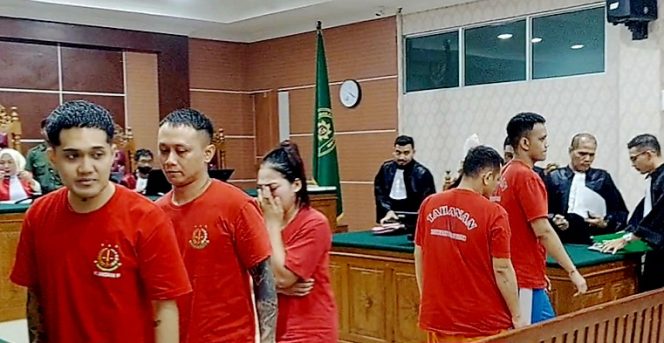 
					Para terdakwa usai tuntutanya dibacakan Jaksa di PN Batam