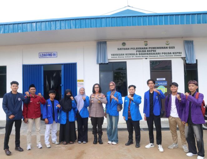 
					KOPRI PMII Batam Tinjau Operasional Dapur MBG Polda Kepri