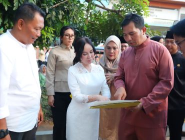 Wakil Wali Kota Batam, Li Claudia Chandra, meninjau lokasi pembangunan ZoSS di SDN 009 Batam Kota, Kamis (16/4/2026).