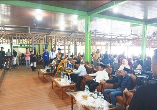 
					Hadiri Halal Bihalal KKST Kepri, Amsakar : Apa yang Dibuat Ibu Li Nanti, Itu Kebijakan Saya!