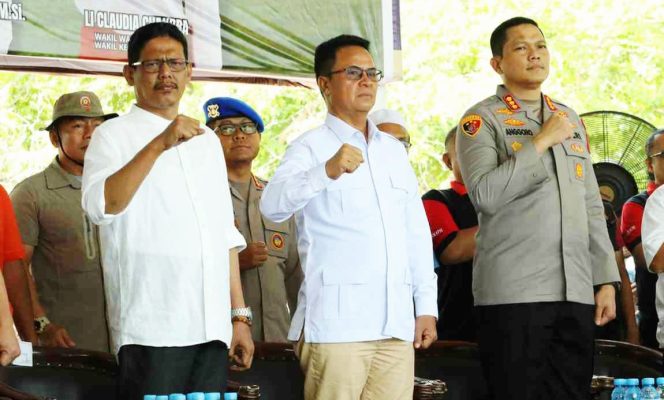 
					Ketua dan Wakil.Ketua DPRD, Kamaluddin dan Aweng serta Kapolresta Barelang, Kombes Anggoro