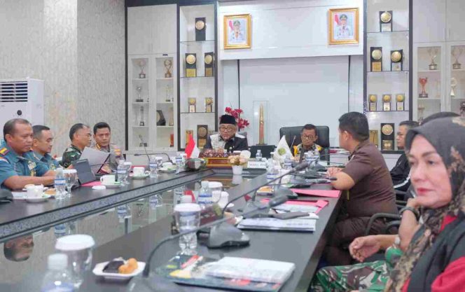 
 Wali Kota Lis Pimpin Rakor bersama Forkopimda, Bahas Stabilitas Pangan dan Keamanan Jelang Hari Raya Idul Adha