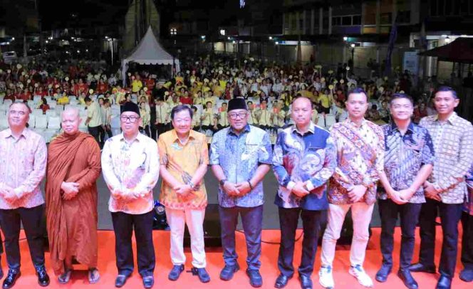 
 Hadiri Sannipata Waisak 2570 BE, Wali Kota Lis Ajak Masyarakat Perkuat Kerukunan dan Perdamaian