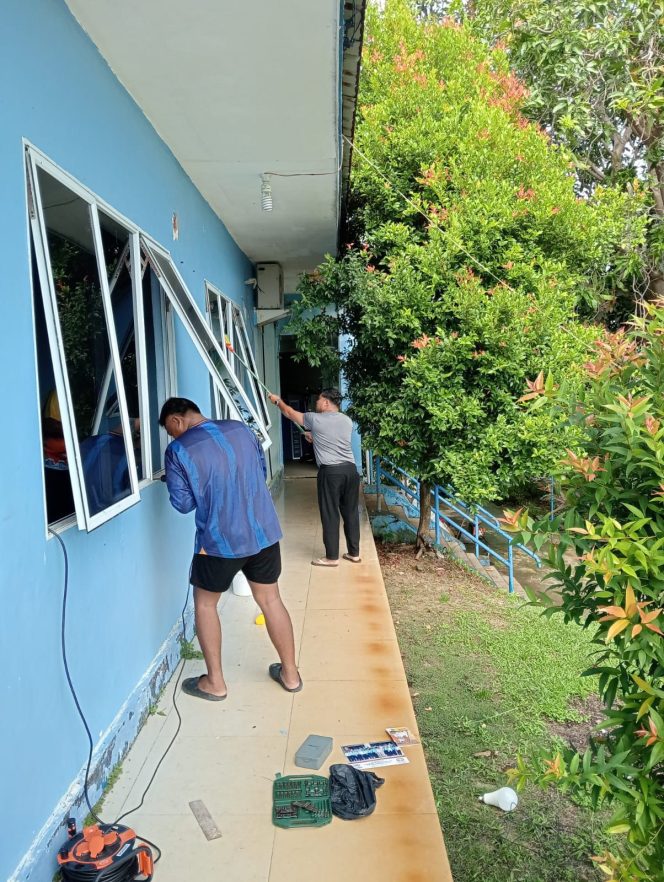
					PPNPN Kantor Imigrasi Kelas II TPI Belakang Padang Laksanakan Gotong Royong Bersihkan Gedung Kantor Lama