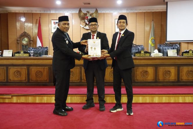 
 Catat Surplus Rp38,6 Miliar dan Penguatan Aset, Pemkab Karimun Sampaikan Laporan Pertanggungjawaban APBD 2025 dengan Komitmen Tata Kelola Transparan.