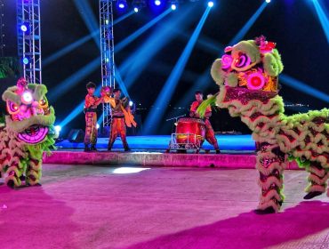 Penampilan kesenian Barongsai. Selama tiga hari panggung Kemilau Nusantara Kepri 2026 menyuguhkan berbagai atraksi Seni dan budaya yang ada di Nusantara