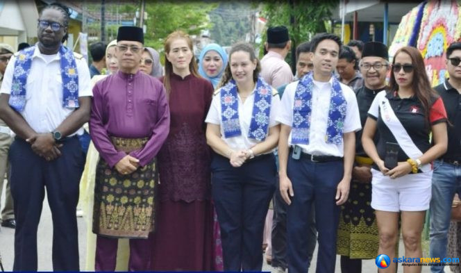 
 Sambut Kedatangan Wisatawan MV. Odyssey, Bupati Anambas Perkenalkan Pesona Bahari Dan Budaya Anambas