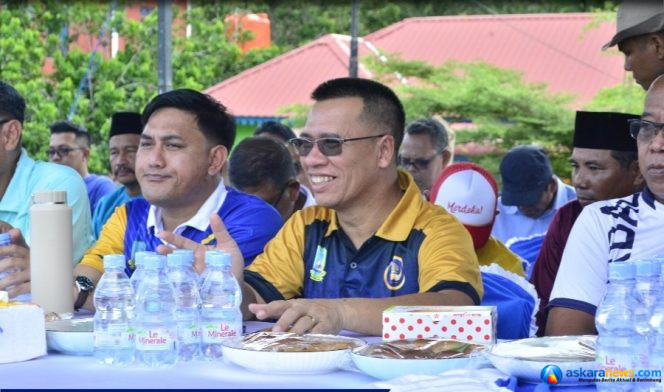 
 Bupati Anambas Buka Open Turnamen Sepak Bola Dalam Rangka Hut Desa Payalaman