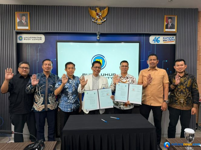 
 Bupati Kepulauan Anambas, Aneng didampingi Sekretaris Daerah Kabupaten Kepulauan Anambas, Sahtiar, S.H.,M.M hadiri kegiatan penandatanganan kesepakatan bersama antara Pemerintah Daerah Kabupaten Kepulauan Anambas dengan Universitas Budi Luhur