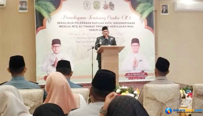 
 Wali Kota Lis Lepas Kafilah MTQ, Pembinaan Enam Hari Jadi Bekal Menuju Prestasi