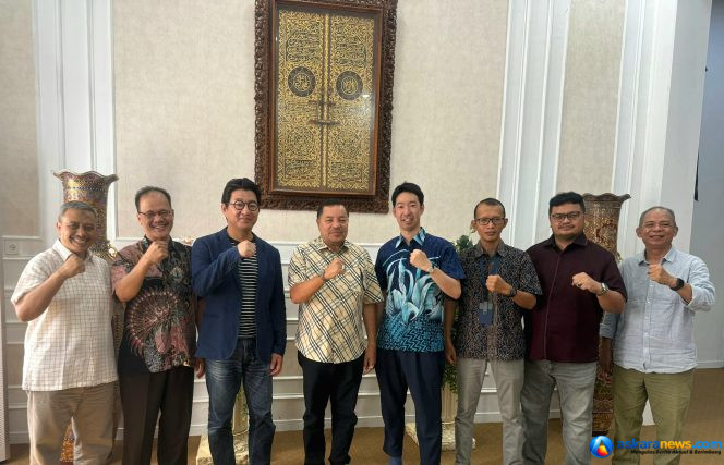 
 Bupati Nagan Raya, Dr. Teuku Raja Keumangan, Menerima Kunjungan Tim Peneliti dari Jepang di Pendopo.
