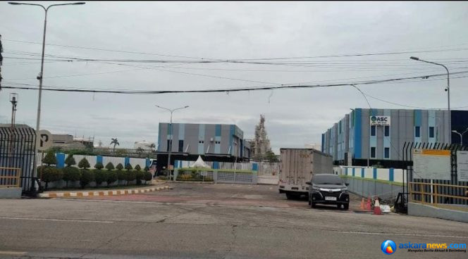
 Warga Sebut Limbah Ekonomis PT Asahimas Chemical Puluhan Tahun Dimonopoli Pengusaha yang Diduga Tak Miliki Izin