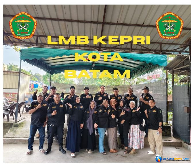
 Laskar Melayu Bersatu Kepri Kota Batam Perkokoh Soliditas: Rapat Pengurus, Bagi Seragam Baru, Laksanakan Program Kerja dan Matangkan Wird Akbar Menuju Surga
