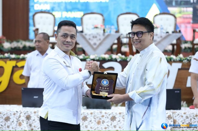 
 Wakil Gubernur Kepri, Nyanyang Haris Pratamura (tengah) menghadiri Konfrensi Nasional Kusta 2026 di Puri Agung Convention Hall, Hotel Grand Sahid Jaya, Jakarta Pusat, Jumat (10/7/2026).
