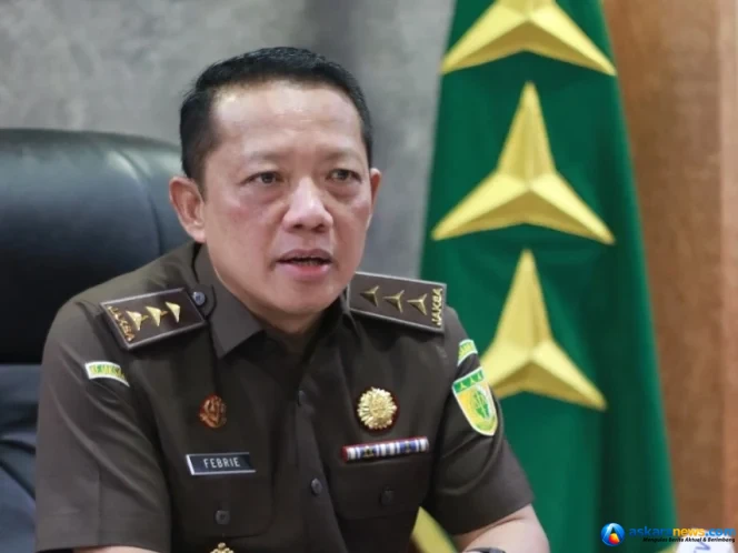 
 Eks Jampidsus Febrie Adriansyah Jadi Tersangka, Polisi Sita Emas 74 Kg hingga Valas Miliaran