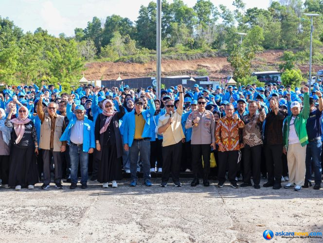 
 Wakil Gubernur Kepri Nyanyang Haris Pratamura bersama mahasiswa Universitas Raja Haji (UMRAH) peserta KKN Gelombang II Tahun 2026, Sabtu (1/8/2026). 