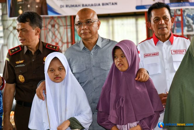 
 JAM-Intel Kejagung RI, Reda Manthovani didampingi Gubernur Kepri Ansar Ahmad saat berkunjung ke Rumah Bahagia, Bintan, Rabu (26/8/2026).