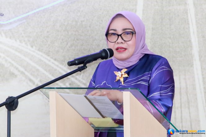 
 Ketua Dekranasda Kota Batam, Erlita Amsakar, membuka pelatihan desain fesyen di Gedung Dekranasda Kota Batam, Selasa (18/8/2026). 