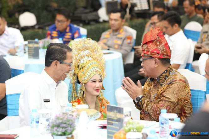 
 Wali Kota Batam, Amsakar Achmad, menghadiri Kompolnas Awards Polda Kepri Tahun 2026 di Gedung Lancang Kuning Polda Kepulauan Riau, Kamis (20/8/2026). 