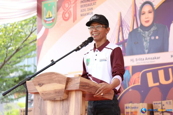 
 Wali Kota Batam, Amsakar Achmad, membuka Lubukbaja Carnival 2026 di kawasan Nagoya Thamrin City, Lubukbaja, Sabtu (29/8/2026) sore