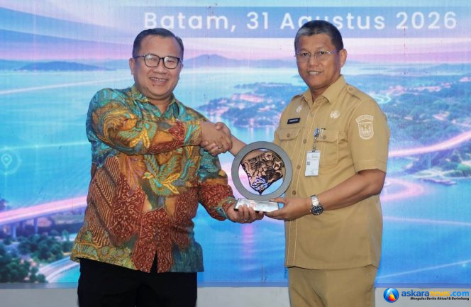 
 ekda Batam, Firmansyah, menyampaikan sambutan saat menghadiri DFL di Politeknik Negeri Batam, Senin (31/8/2026).
