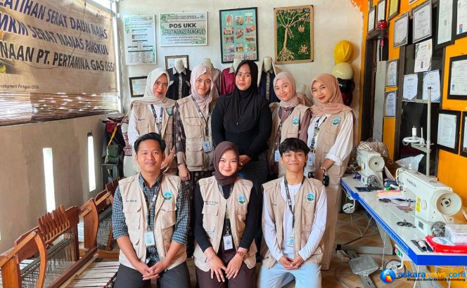 
 Mahasiswa KKN UIN Raden Fatah Palembang Kunjungi Pos UKK Serat Nanas Pangkul, Pelajari Inovasi Pengolahan Serat Daun Nanas