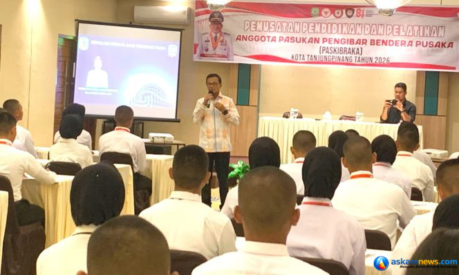 
 56 Calon Paskibraka Dibekali Revolusi Mental, Wawako Raja Ariza: Kecerdasan Harus Sejalan dengan Karakter