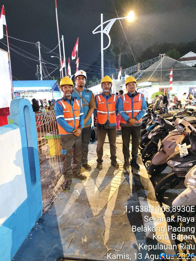 
 PLN Belakang Padang Siaga Kelistrikan Pembukaan HUT RI di Pulau Penawar Rindu