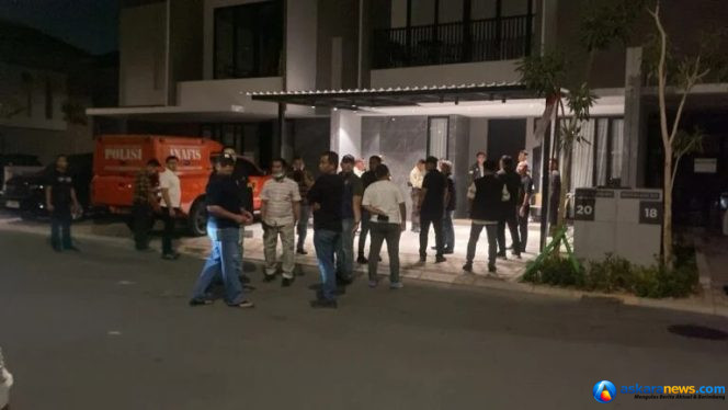 
 Bareskrim Kepung Sarang Akau Hollywood Batam, 3 Brangkas Disita
