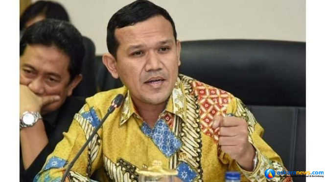 
 Mualem Izin Berobat, Kemendagri Tunjuk Dek Fadh jadi PLH Gubernur Aceh